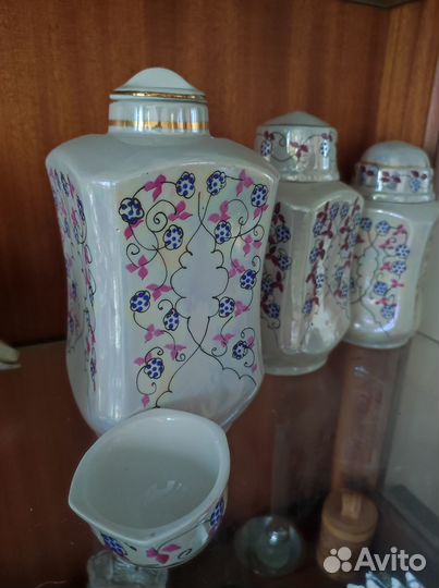 Штофы Фарфоровые