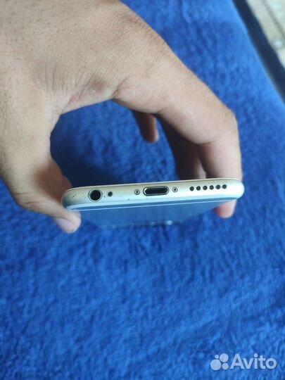 Телефон iPhone 6s