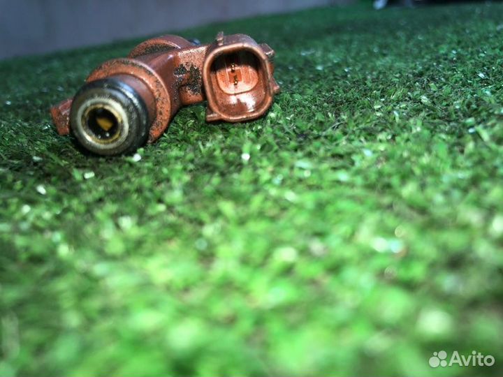 Топливная форсунка Lexus Ls600H UVF46 2urfse