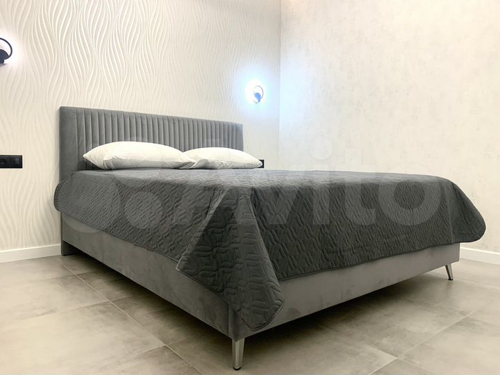 2-к. квартира, 56 м², 1/19 эт.