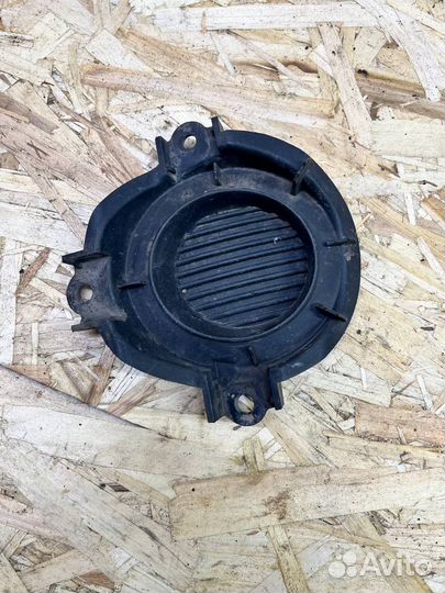 Заглушка птф левая Toyota avensis 3 t270 авенсис