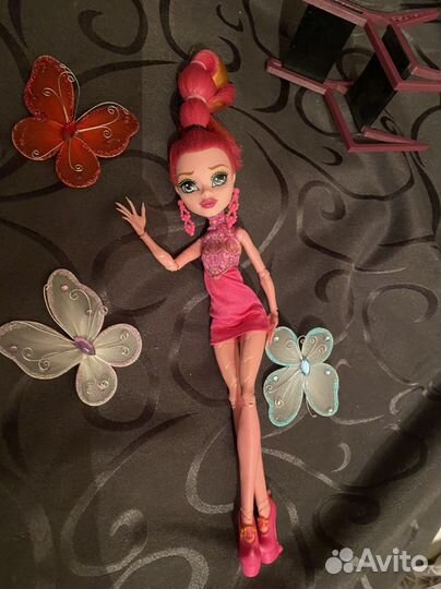 Обувь,Одежда, аксессуары для монстер хай и барби