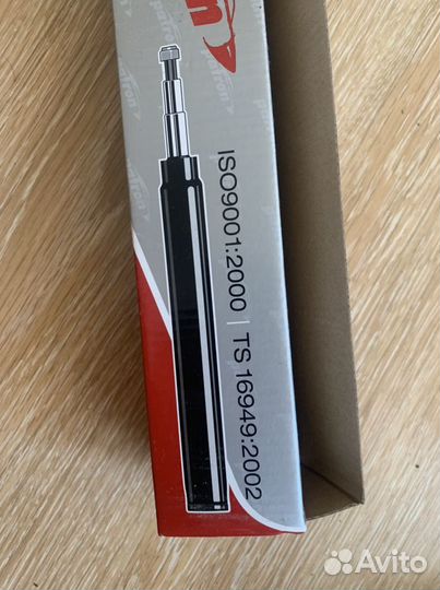 Продам задние амортизаторы новые на Опель