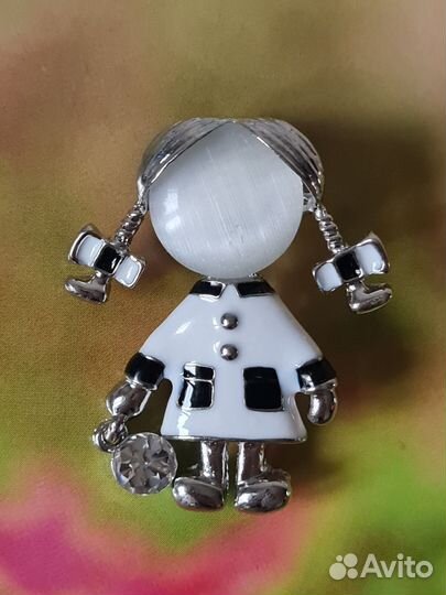 Брошь. Новая