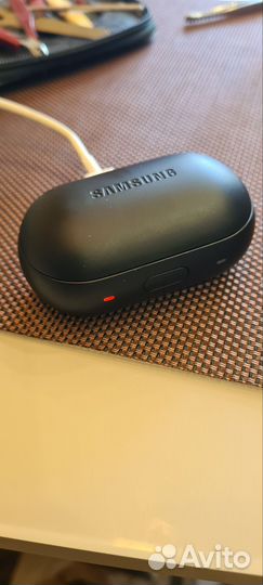 Беспроводные наушники samsung iconx