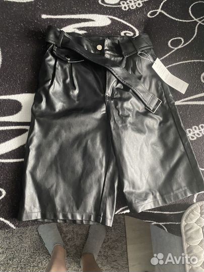 Шорты бермуды кожаные