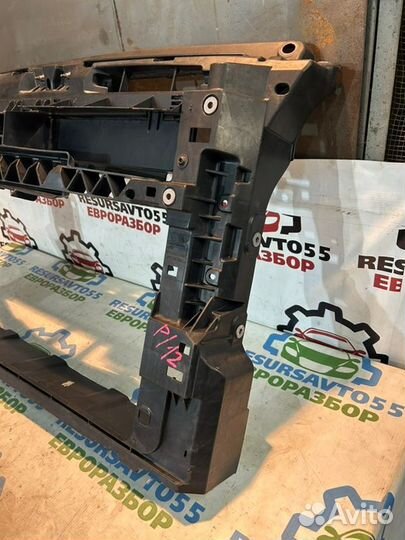 Рамка передняя (телевизор) Volkswagen Polo RUS