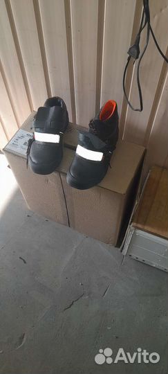 Костюм рабочий рпзмер 60-62 рост 176. Ботинки