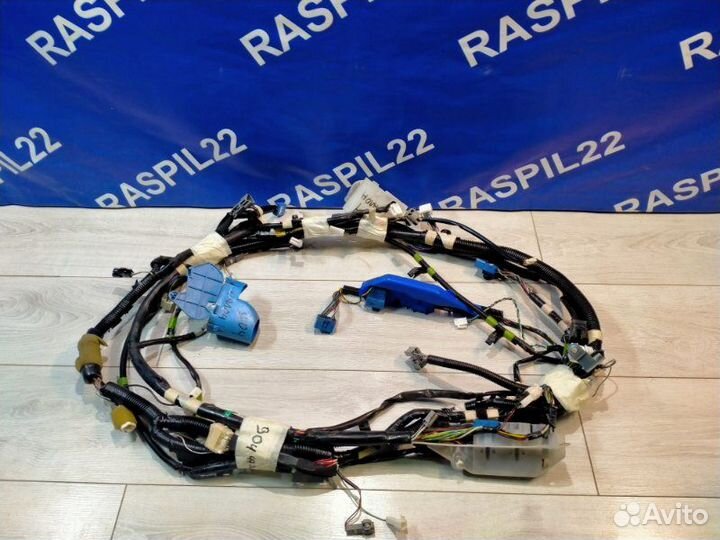 Электропроводка (коса салона) Toyota Mark I I GX90