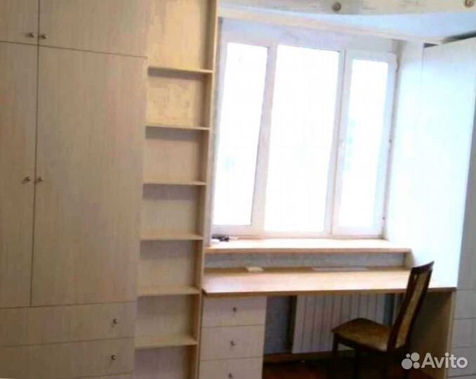 Рабочая зона у окна