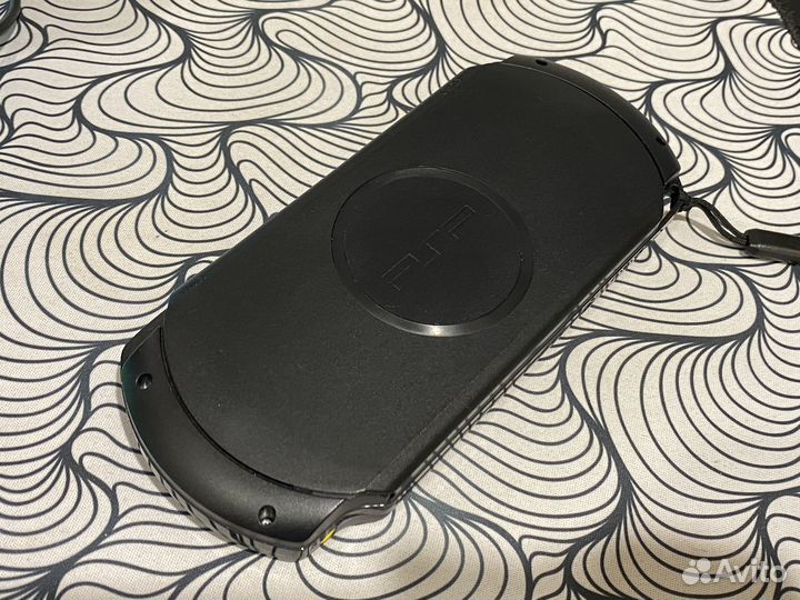 Sony PSP e1008 + 102 игры + 64гб