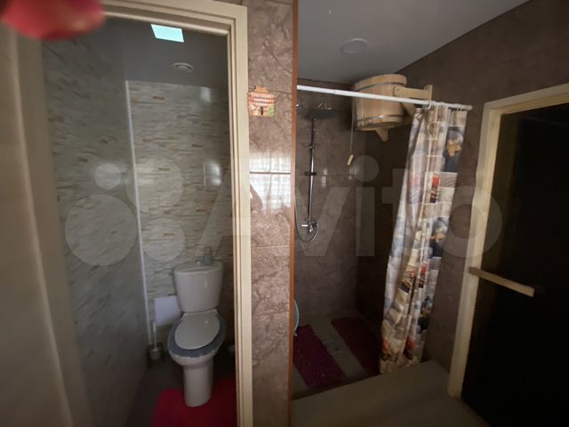 Комната 60 м² в 2-к., 1/2 эт.