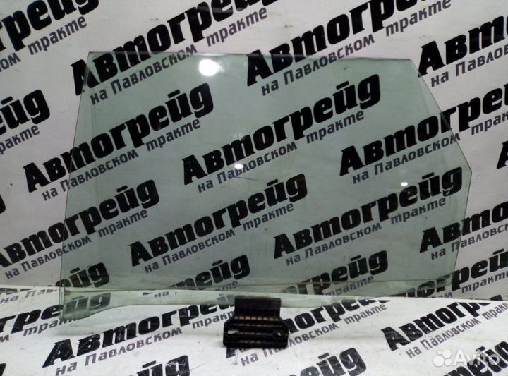 Стекло боковое заднее левое Audi A4 B7 BWE