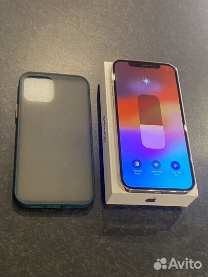 iPhone 12 Pro, 256 ГБ