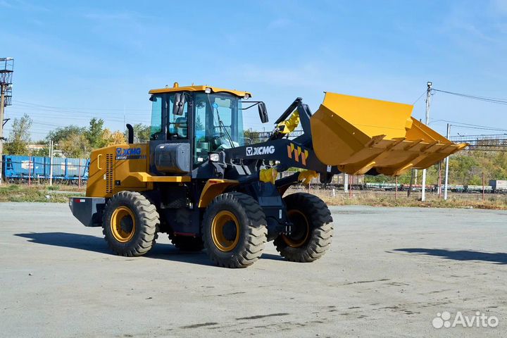 Фронтальный погрузчик XCMG LW330RU, 2023