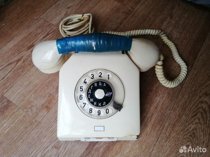 Телефон дисковый