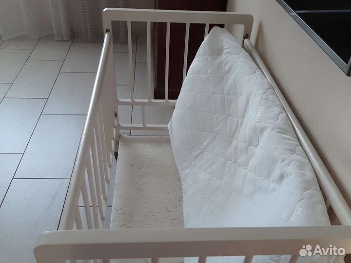Детская кроватка