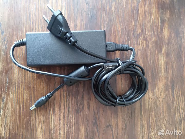 TerraMaster F4-210 NAS (Сетевое хранилище)