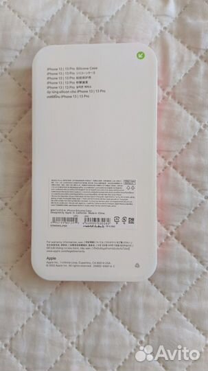 Чехол на iPhone 13