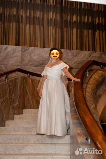 Свадебное платье 46 48 бу