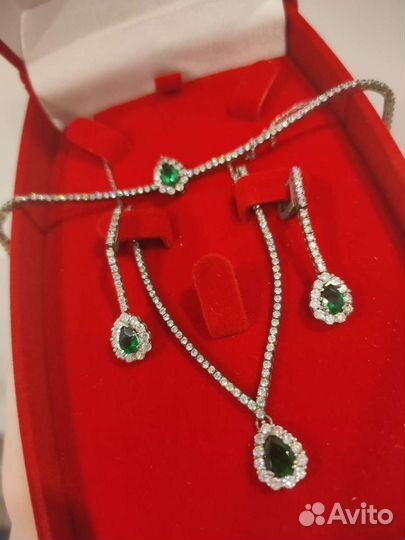 Серьги, колье и браслет