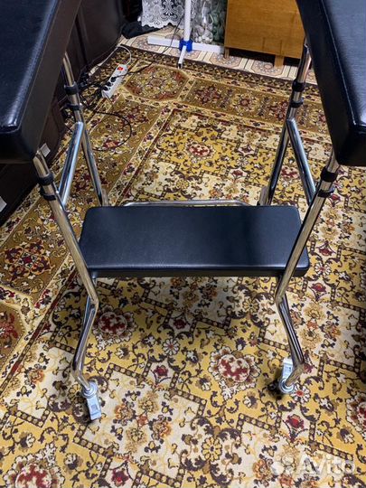 Ходунки для взрослых на колесах