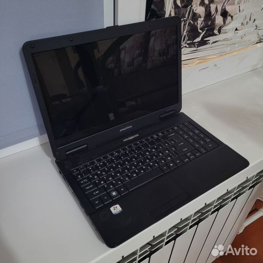 Ноутбук на запчасти Emachines E527