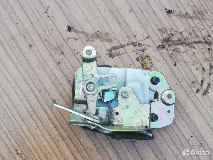 Замок багажника Опель Фронтера А