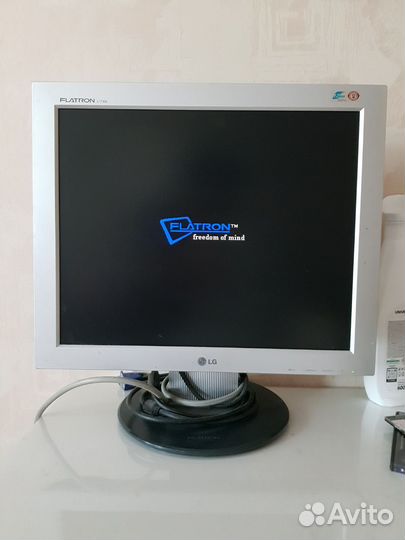 Монитор LG flatron L1730S