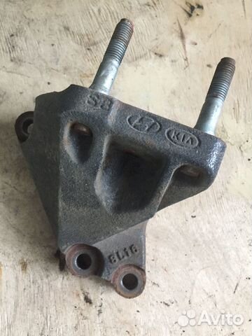 Кронштейн двигателя правый Киа Рио Kia Rio 4