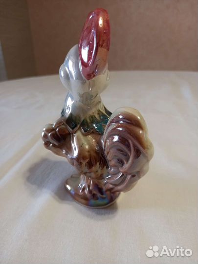 Статуэтка петушок