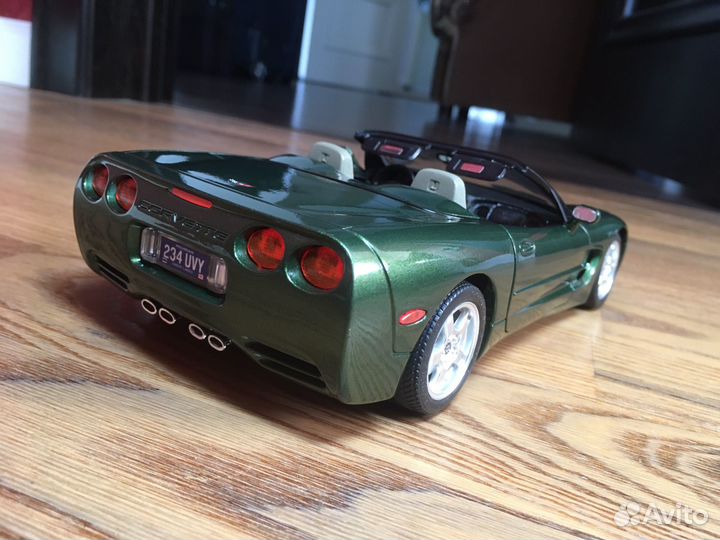 1/18 Chevrolet Corvette C5 Convertible Bburago