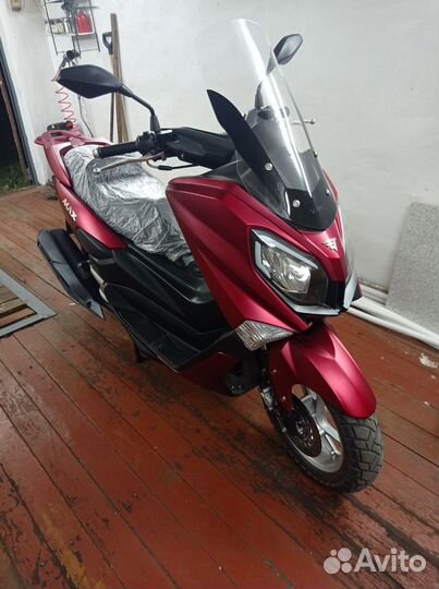 Скутер Vento Max 200