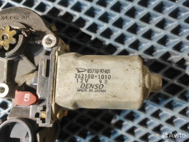 Мотор стеклоподъемника передний правый Daihatsu