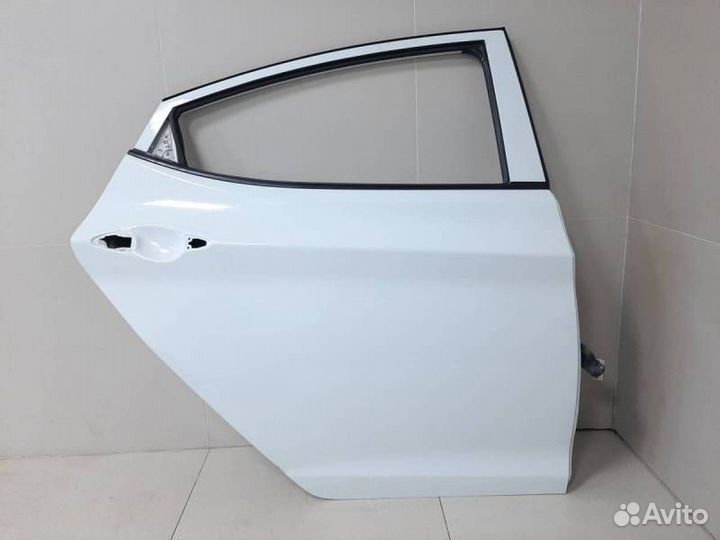 Б/У Дверь задняя правая 770043X001 Hyundai-KIA