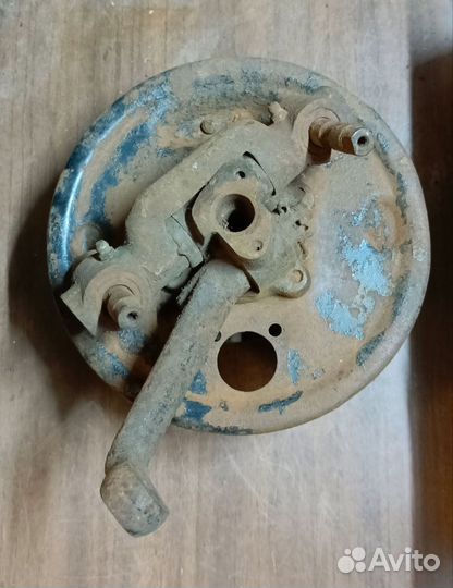 Поворотный кулак со ступицей смз