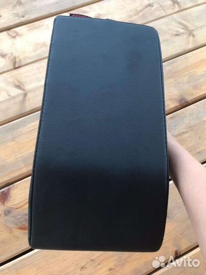 Подлокотник renault duster