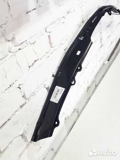 Уплотнитель крышки багажника с датчиком защиты от