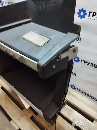 Подножка кабины левая Volvo FH4 82142327