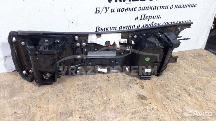 Консоль центральная Nissan Teana