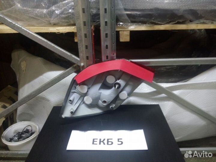 Фонарь правый Skoda Fabia 2 5J 2007-2014