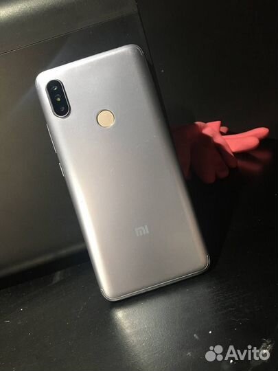 Телефон Xiaomi Redmi s2