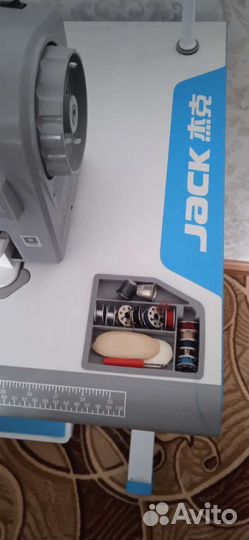 Швейная машинка