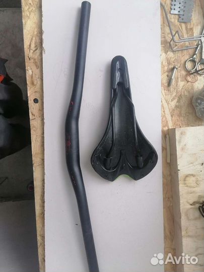 Руль и сиденье для шоссейного велосипеда