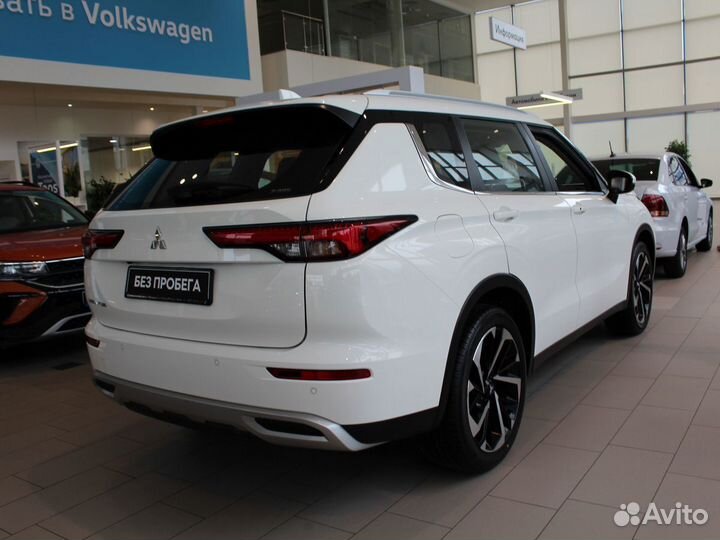 Mitsubishi Outlander 2.5 CVT, 2022, 22 км