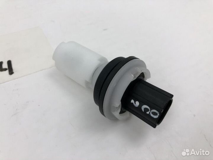 Датчик уровня в бачок омывателя Kia Sportage 4 (QL