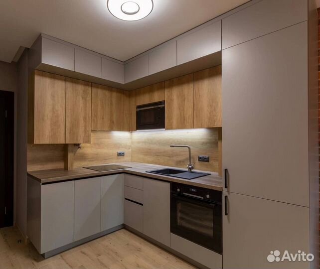 Кухня угловая до потолка на заказ