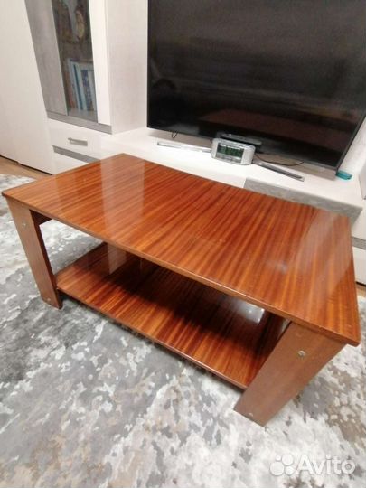 Журнальный столик