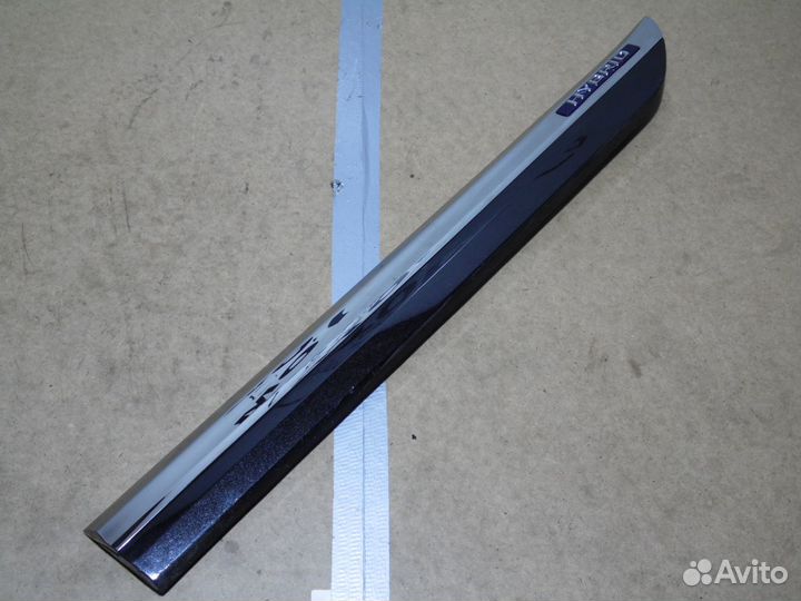 Молдинг двери задний левый Лексус лс 600