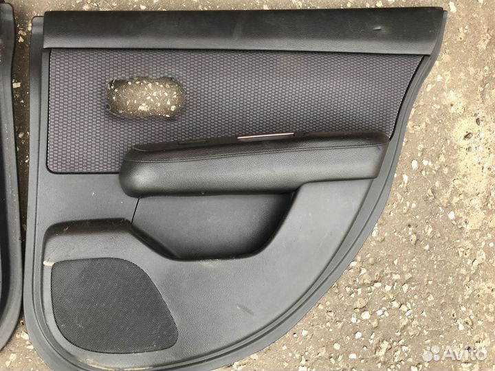 Дверная карта Nissan Tiida 1